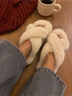 Emu Australia slippers size 7